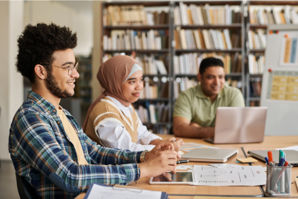Menschen im Deutschkurs